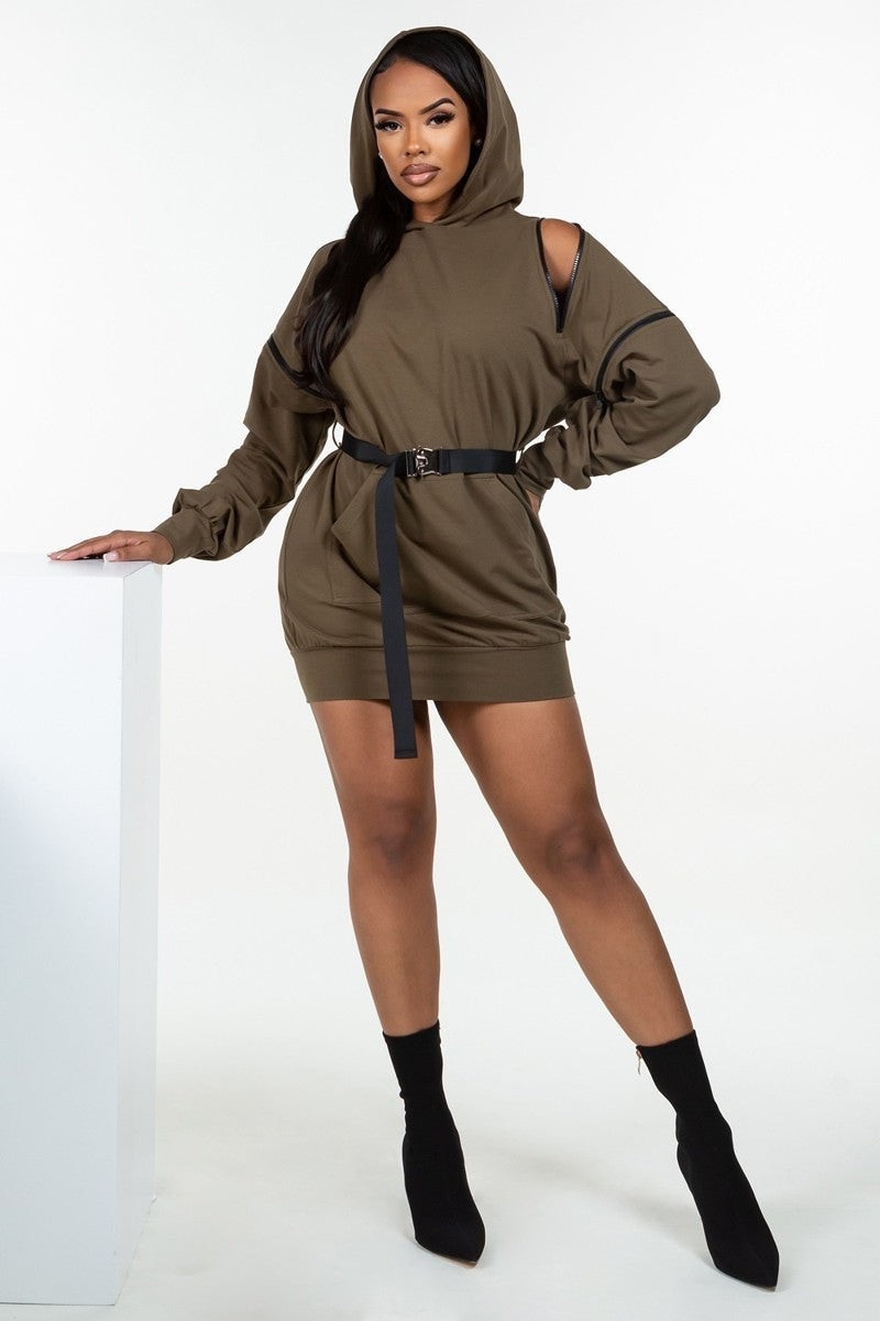 DOUBLE ZIPPER LONG SLEEVE HOODED MINI DRESS WITH AN ACCENT BELT + POCKET DETAILS. (SLEEVE ZIPPERS ARE DETACHABLE)
