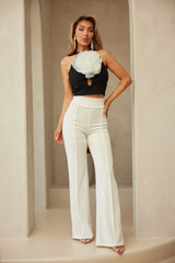 Black and White Flower Detailed Crop Top