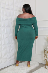 green Plus Size Long Sleeve Off Shoulder Maxi Dress back view