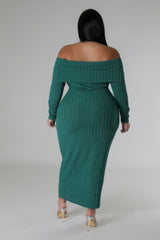 green Plus Size Long Sleeve Off Shoulder Maxi Dress